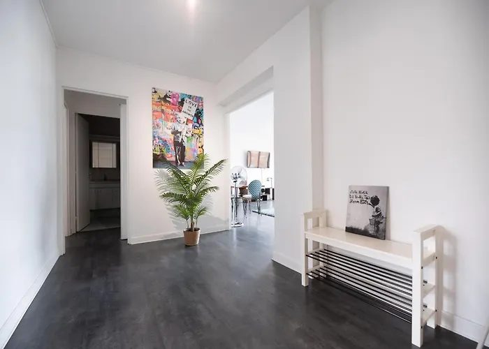 Cia - Pereire, Spacious Flat With Balcony דירה *